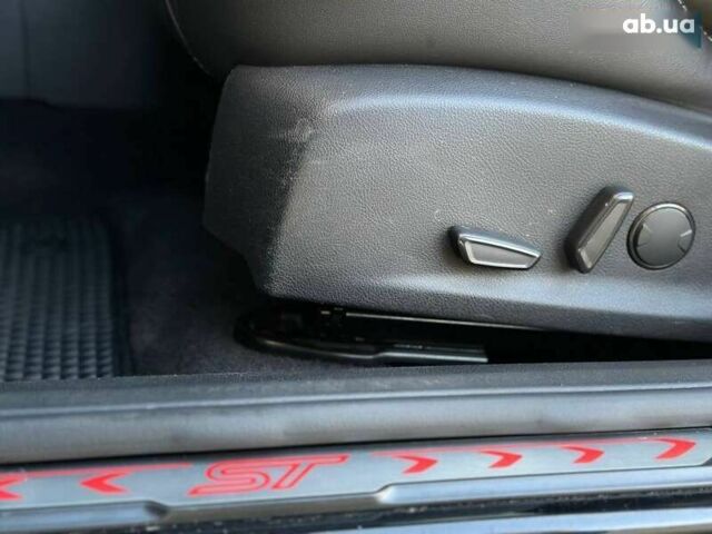 Форд Фокус, объемом двигателя 2 л и пробегом 123 тыс. км за 11990 $, фото 19 на Automoto.ua