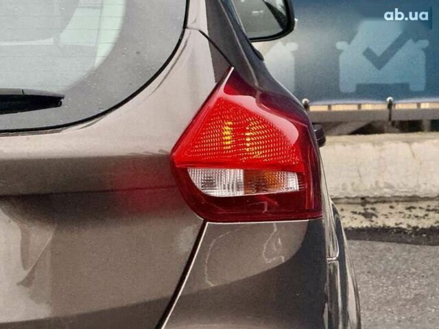 Форд Фокус, об'ємом двигуна 1.6 л та пробігом 121 тис. км за 11800 $, фото 19 на Automoto.ua