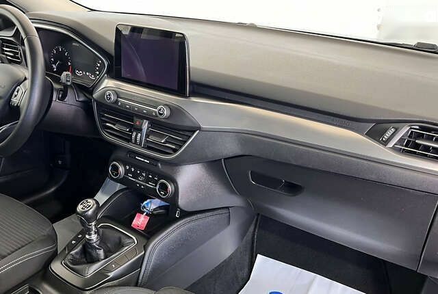 Форд Фокус, об'ємом двигуна 1.5 л та пробігом 229 тис. км за 12650 $, фото 18 на Automoto.ua