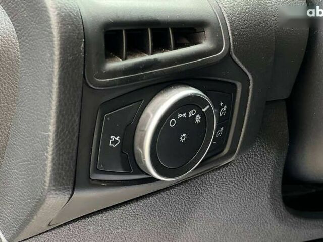 Форд Фокус, об'ємом двигуна 1 л та пробігом 80 тис. км за 8500 $, фото 10 на Automoto.ua