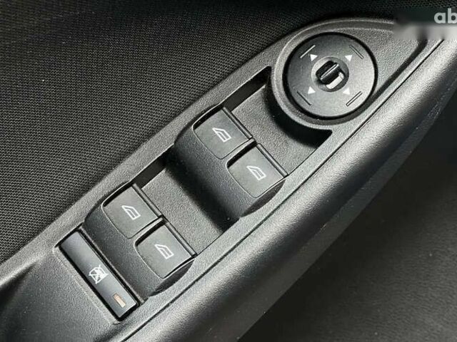 Форд Фокус, об'ємом двигуна 1 л та пробігом 80 тис. км за 8500 $, фото 9 на Automoto.ua