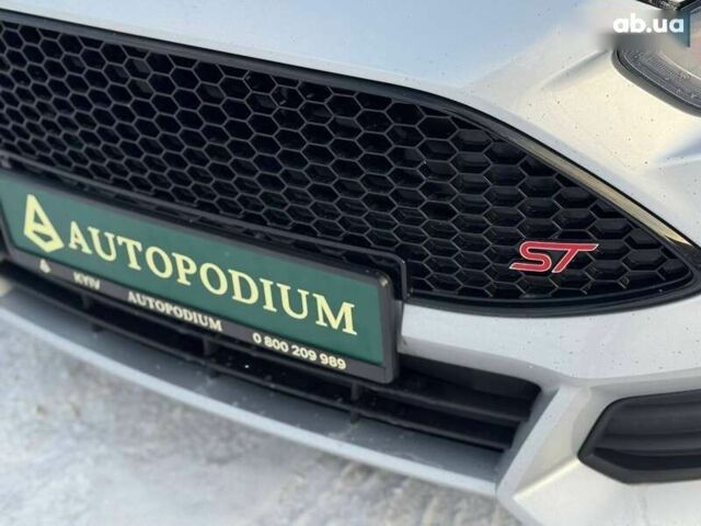 Форд Фокус, об'ємом двигуна 2 л та пробігом 233 тис. км за 13999 $, фото 4 на Automoto.ua