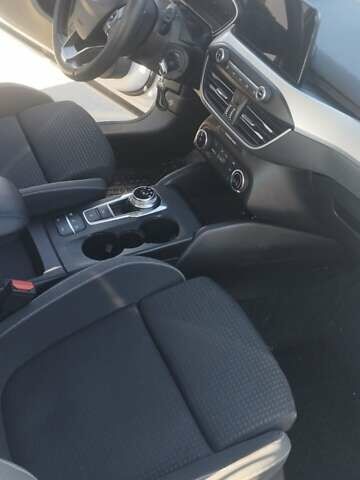 Форд Фокус, объемом двигателя 1.5 л и пробегом 174 тыс. км за 14500 $, фото 11 на Automoto.ua