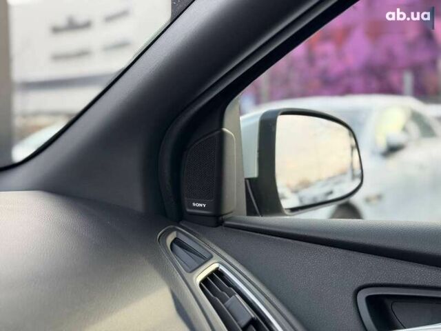 Форд Фокус, об'ємом двигуна 2 л та пробігом 233 тис. км за 13999 $, фото 15 на Automoto.ua