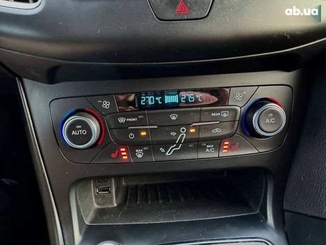 Форд Фокус, об'ємом двигуна 2 л та пробігом 233 тис. км за 13999 $, фото 14 на Automoto.ua