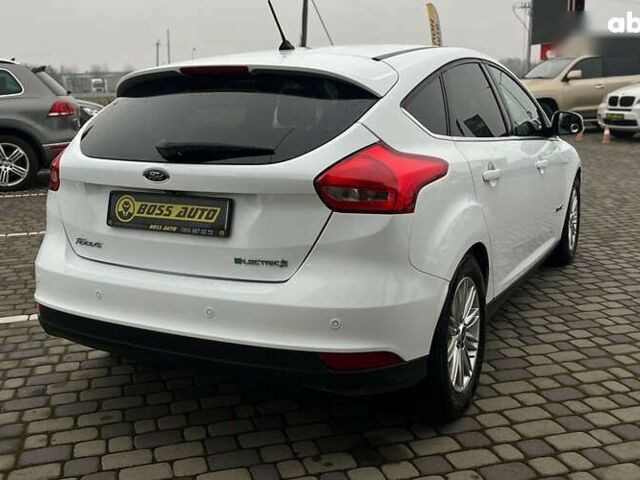 Форд Фокус, объемом двигателя 0 л и пробегом 136 тыс. км за 11800 $, фото 6 на Automoto.ua