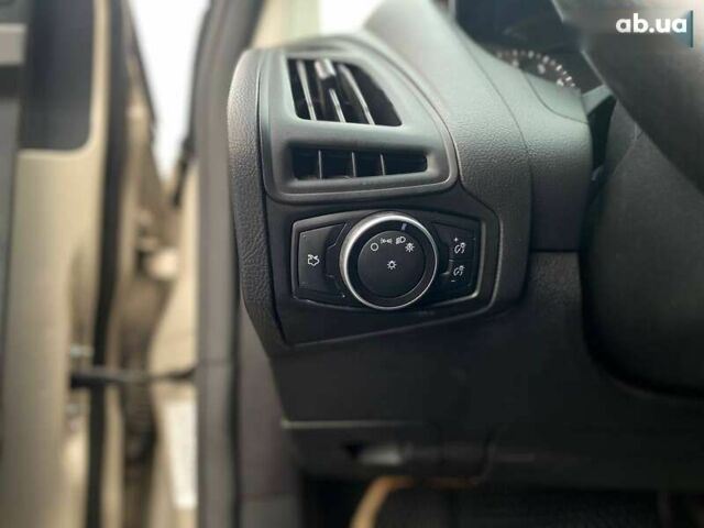 Форд Фокус, объемом двигателя 2 л и пробегом 180 тыс. км за 8590 $, фото 26 на Automoto.ua