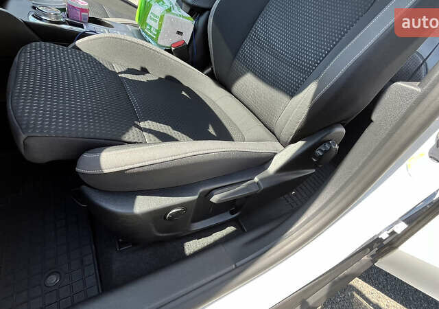 Форд Фокус, об'ємом двигуна 1.5 л та пробігом 149 тис. км за 15000 $, фото 23 на Automoto.ua