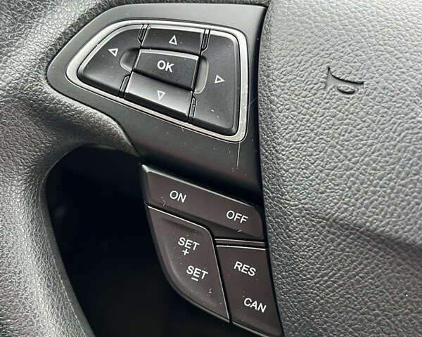 Форд Фокус, объемом двигателя 2 л и пробегом 56 тыс. км за 9500 $, фото 23 на Automoto.ua