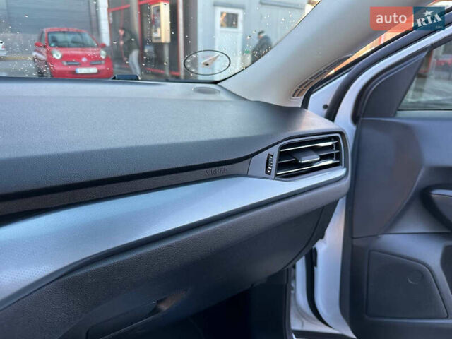 Форд Фокус, объемом двигателя 1.5 л и пробегом 207 тыс. км за 9500 $, фото 24 на Automoto.ua
