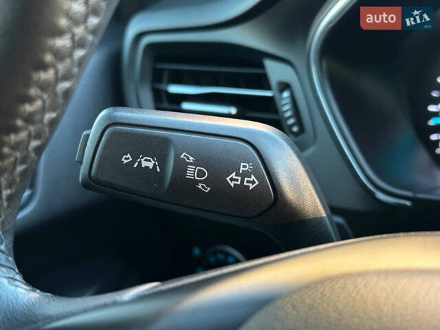 Форд Фокус, объемом двигателя 1.5 л и пробегом 207 тыс. км за 9500 $, фото 18 на Automoto.ua