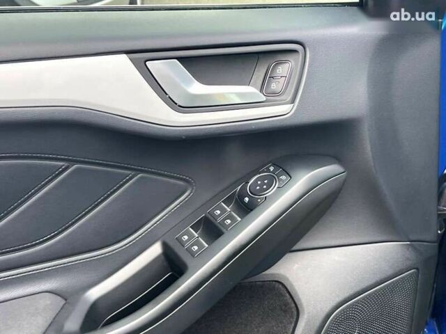 Форд Фокус, объемом двигателя 1.5 л и пробегом 27 тыс. км за 15500 $, фото 28 на Automoto.ua