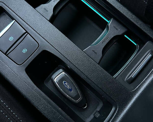 Форд Фокус, объемом двигателя 1.5 л и пробегом 207 тыс. км за 13700 $, фото 34 на Automoto.ua