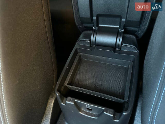 Форд Фокус, объемом двигателя 1.5 л и пробегом 207 тыс. км за 9500 $, фото 23 на Automoto.ua