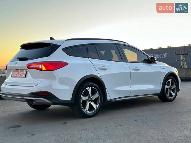 Форд Фокус, объемом двигателя 1.5 л и пробегом 207 тыс. км за 9500 $, фото 6 на Automoto.ua