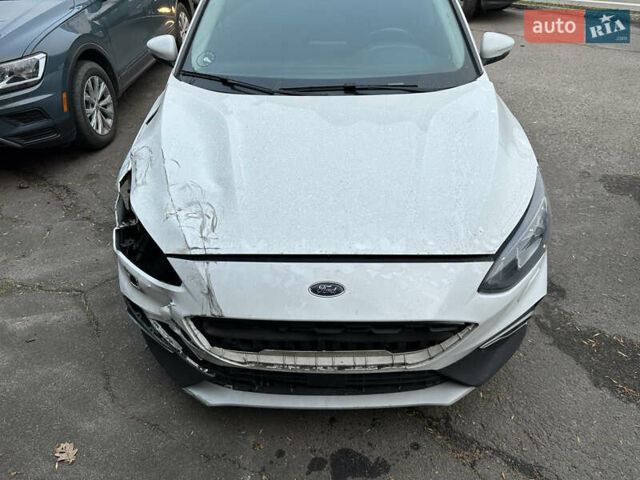 Форд Фокус, объемом двигателя 1.5 л и пробегом 207 тыс. км за 9500 $, фото 44 на Automoto.ua