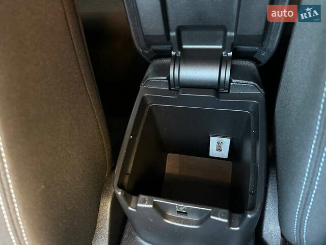 Форд Фокус, объемом двигателя 1.5 л и пробегом 207 тыс. км за 9500 $, фото 22 на Automoto.ua