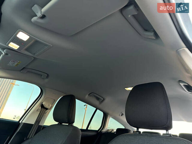 Форд Фокус, объемом двигателя 1.5 л и пробегом 207 тыс. км за 13700 $, фото 29 на Automoto.ua