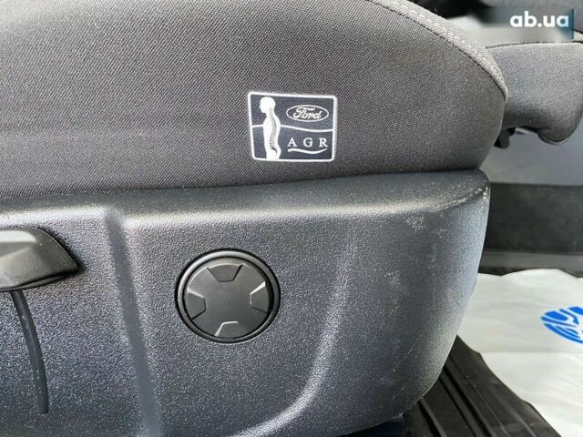 Форд Фокус, объемом двигателя 1.5 л и пробегом 194 тыс. км за 13950 $, фото 7 на Automoto.ua