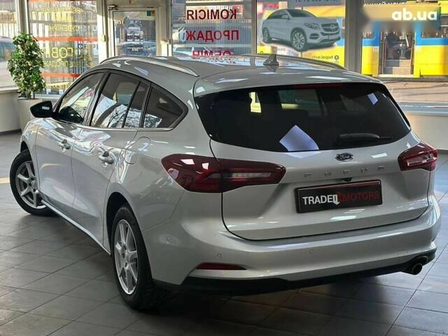 Форд Фокус, объемом двигателя 1.5 л и пробегом 17 тыс. км за 23490 $, фото 7 на Automoto.ua