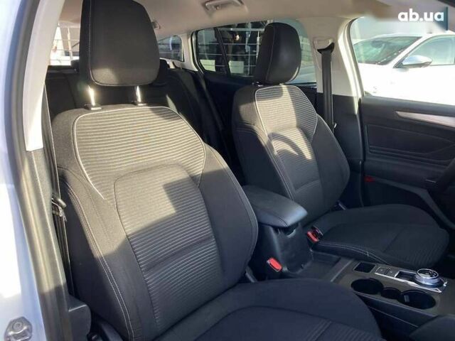 Форд Фокус, объемом двигателя 1.5 л и пробегом 96 тыс. км за 20000 $, фото 27 на Automoto.ua