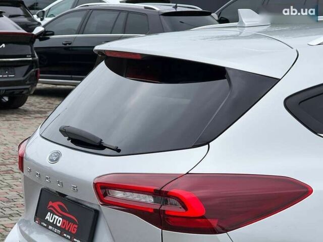 Форд Фокус, объемом двигателя 1.5 л и пробегом 17 тыс. км за 21799 $, фото 29 на Automoto.ua