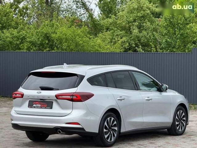 Форд Фокус, объемом двигателя 1.5 л и пробегом 17 тыс. км за 21799 $, фото 4 на Automoto.ua
