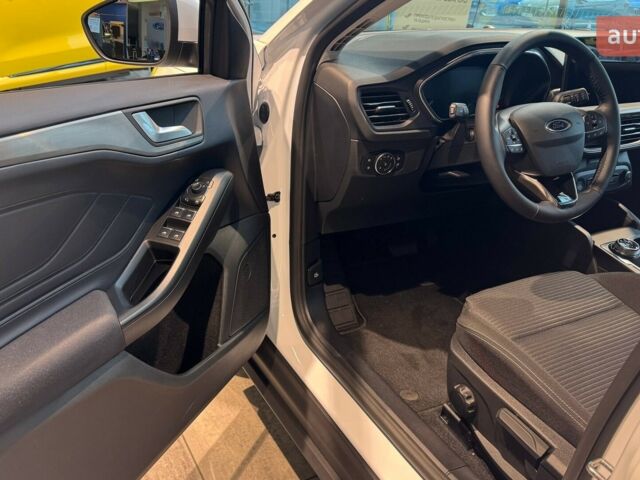 Форд Фокус, объемом двигателя 1.5 л и пробегом 0 тыс. км за 31024 $, фото 5 на Automoto.ua