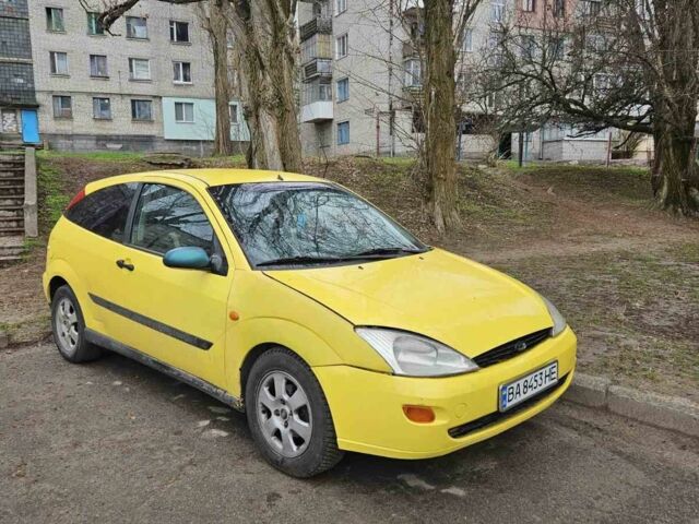Желтый Форд Фокус, объемом двигателя 2 л и пробегом 350 тыс. км за 2500 $, фото 2 на Automoto.ua