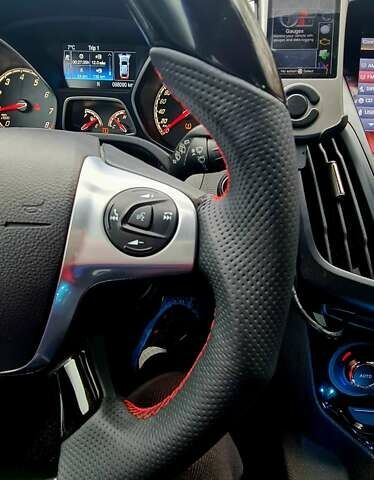 Желтый Форд Фокус, объемом двигателя 2 л и пробегом 119 тыс. км за 18000 $, фото 13 на Automoto.ua