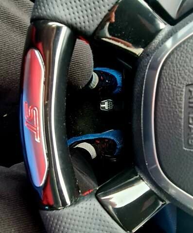 Желтый Форд Фокус, объемом двигателя 2 л и пробегом 119 тыс. км за 18000 $, фото 12 на Automoto.ua