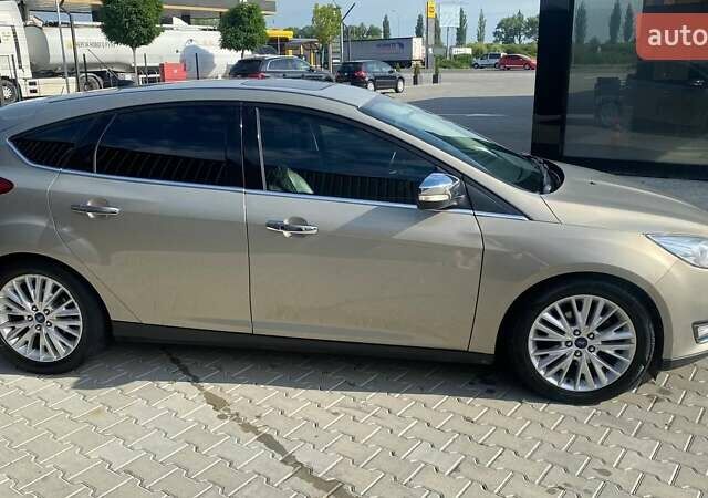 Желтый Форд Фокус, объемом двигателя 2 л и пробегом 139 тыс. км за 8800 $, фото 10 на Automoto.ua