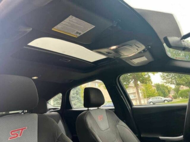 Форд Фокус 2016 в Львове на Automoto.ua Желтый Форд Фокус, объемом двигателя 2 л и пробегом 71 тыс. км за 8500 $, фото 8 на Automoto.ua