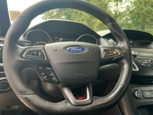 Форд Фокус 2016 в Львове на Automoto.ua Желтый Форд Фокус, объемом двигателя 2 л и пробегом 71 тыс. км за 8500 $, фото 7 на Automoto.ua