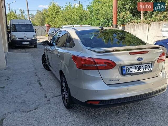 Желтый Форд Фокус, объемом двигателя 1 л и пробегом 100 тыс. км за 9100 $, фото 7 на Automoto.ua