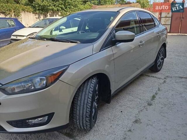 Желтый Форд Фокус, объемом двигателя 1 л и пробегом 100 тыс. км за 9100 $, фото 40 на Automoto.ua