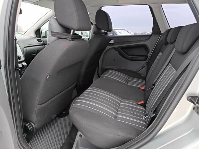 Жовтий Форд Фокус, об'ємом двигуна 1.6 л та пробігом 233 тис. км за 5490 $, фото 23 на Automoto.ua