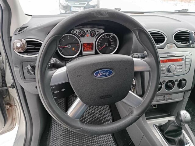 Жовтий Форд Фокус, об'ємом двигуна 1.6 л та пробігом 233 тис. км за 5490 $, фото 13 на Automoto.ua