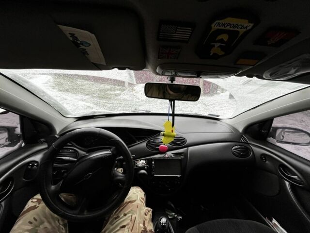 Серый Форд Фокус, объемом двигателя 1.4 л и пробегом 2 тыс. км за 1350 $, фото 2 на Automoto.ua