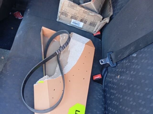 Форд Фокус 1999 в Новоукраинке на Automoto.ua Серый Форд Фокус, объемом двигателя 1.6 л и пробегом 200 тыс. км за 800 $, фото 6 на Automoto.ua