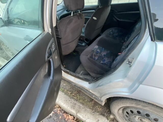 Сірий Форд Фокус, об'ємом двигуна 1.6 л та пробігом 300 тис. км за 700 $, фото 4 на Automoto.ua