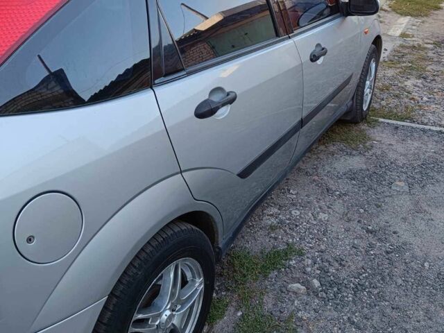 Серый Форд Фокус, объемом двигателя 1.8 л и пробегом 295 тыс. км за 2850 $, фото 3 на Automoto.ua