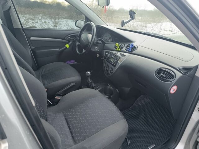 Серый Форд Фокус, объемом двигателя 1.6 л и пробегом 119 тыс. км за 4300 $, фото 4 на Automoto.ua