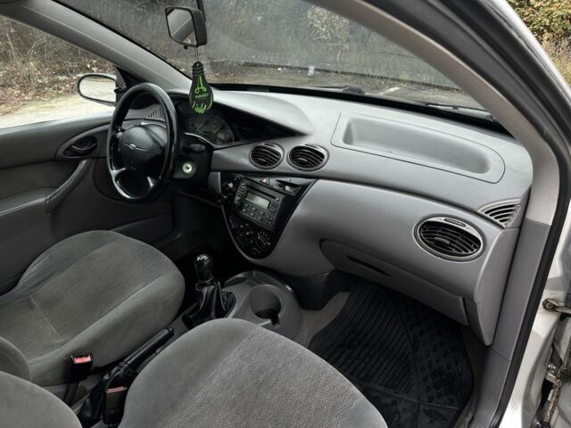 Сірий Форд Фокус, об'ємом двигуна 1.6 л та пробігом 300 тис. км за 1500 $, фото 8 на Automoto.ua