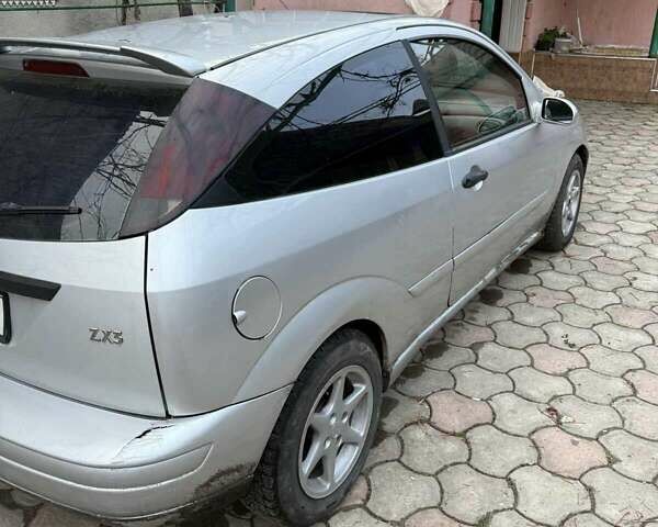 Серый Форд Фокус, объемом двигателя 1.99 л и пробегом 181 тыс. км за 3000 $, фото 5 на Automoto.ua