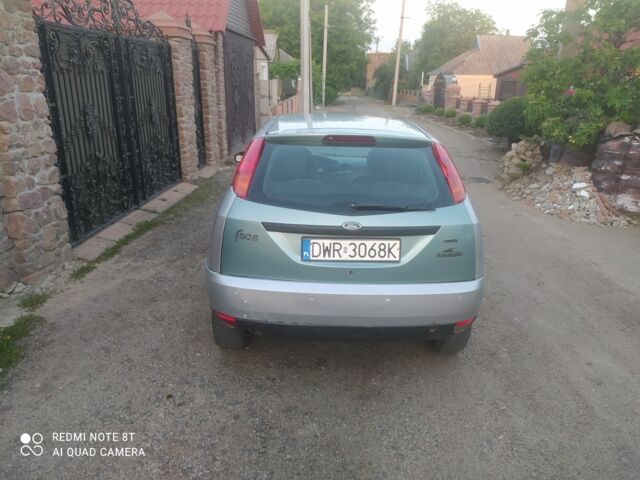 Сірий Форд Фокус, об'ємом двигуна 1 л та пробігом 777 тис. км за 1000 $, фото 1 на Automoto.ua