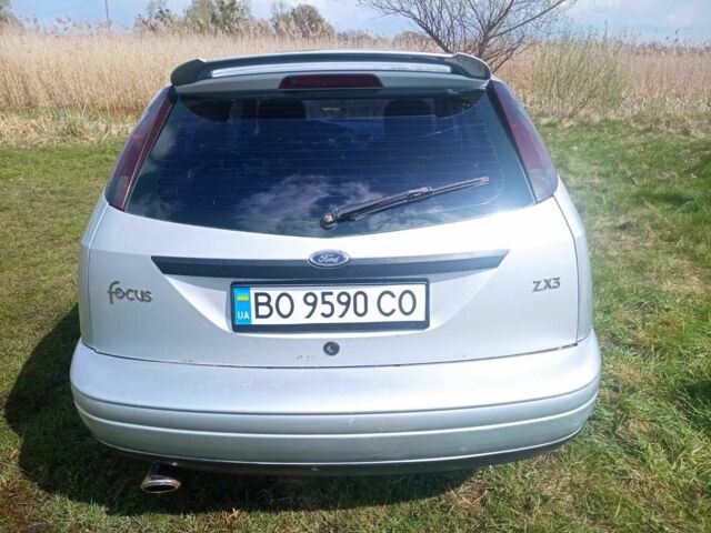 Сірий Форд Фокус, об'ємом двигуна 2 л та пробігом 2 тис. км за 2000 $, фото 1 на Automoto.ua
