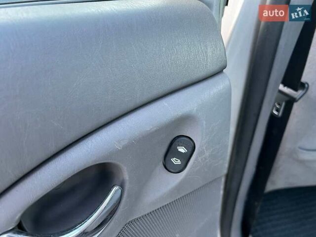 Серый Форд Фокус, объемом двигателя 1.8 л и пробегом 296 тыс. км за 2690 $, фото 29 на Automoto.ua