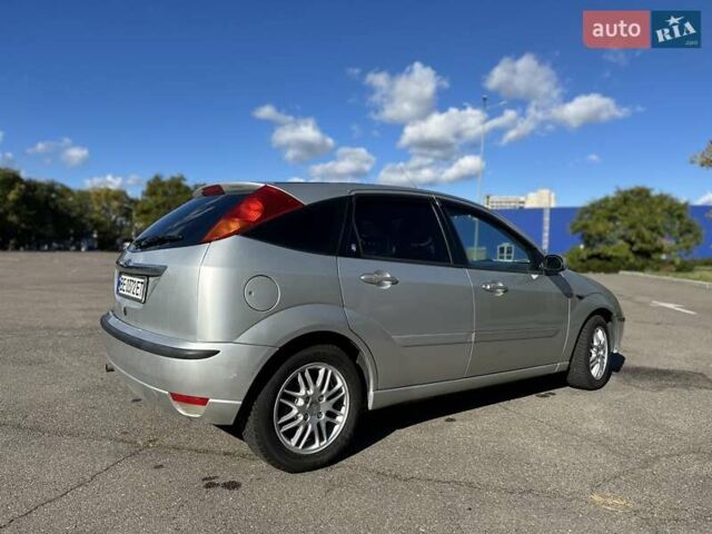 Серый Форд Фокус, объемом двигателя 1.6 л и пробегом 168 тыс. км за 4500 $, фото 4 на Automoto.ua