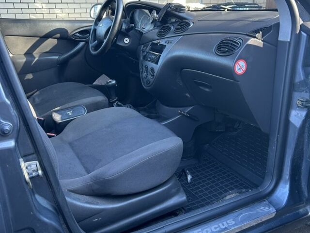 Сірий Форд Фокус, об'ємом двигуна 1.4 л та пробігом 196 тис. км за 1750 $, фото 11 на Automoto.ua